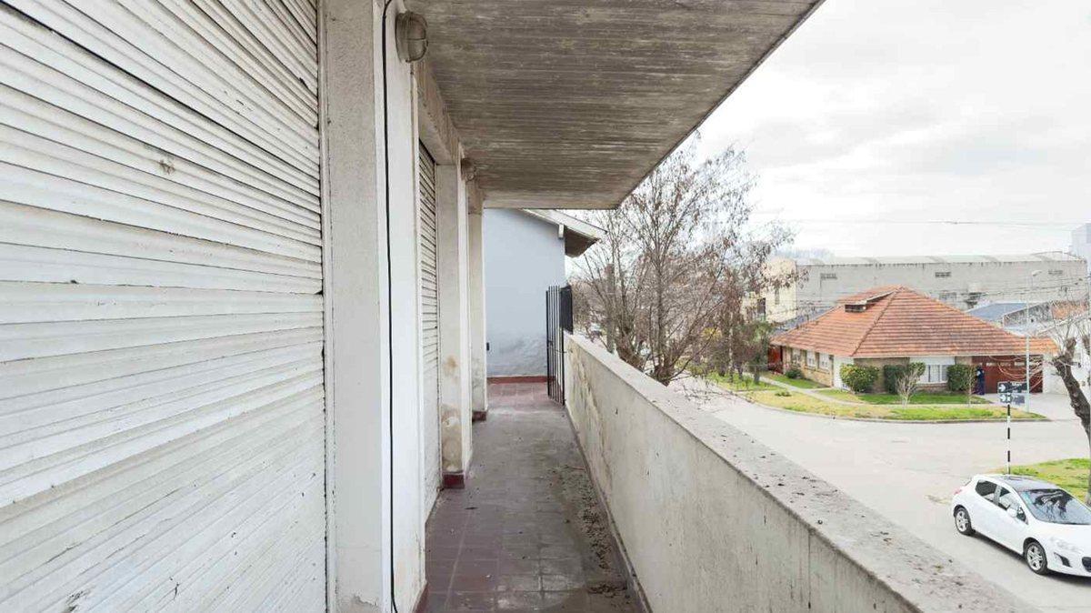 Foto de 2 Locales más 2 Departamentos en VENTA Sarmiento, imagen 5