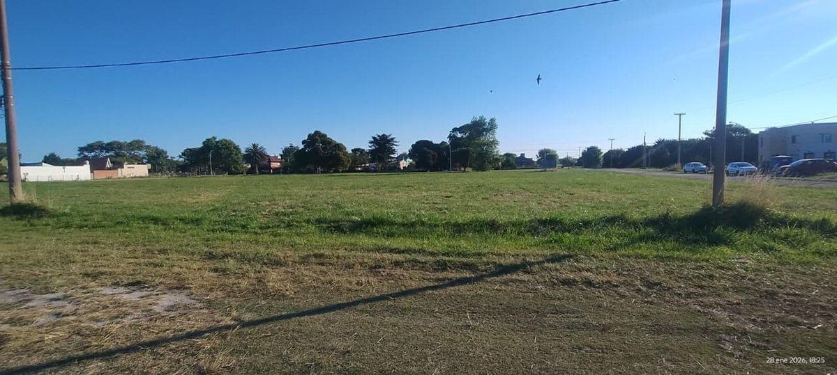 Foto de VENTA IMPORTANTE LOTE MAR CHIQUITA 450 M2, imagen 2