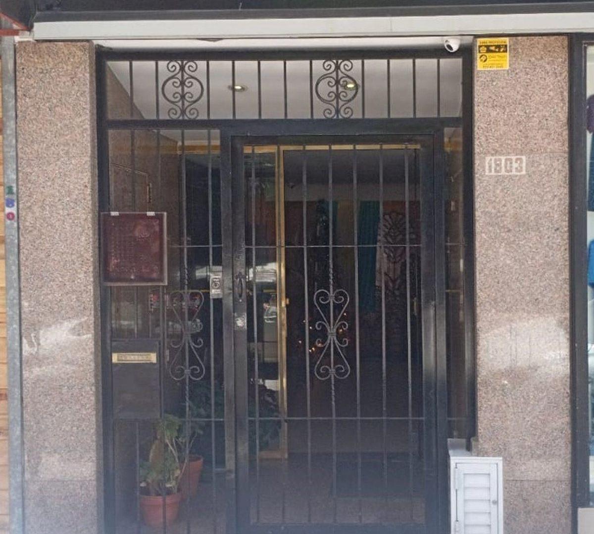 Foto de VENTA DEPARTAMENTO 2 AMB FRENTE C/BALCÓN CENTRO, imagen 3