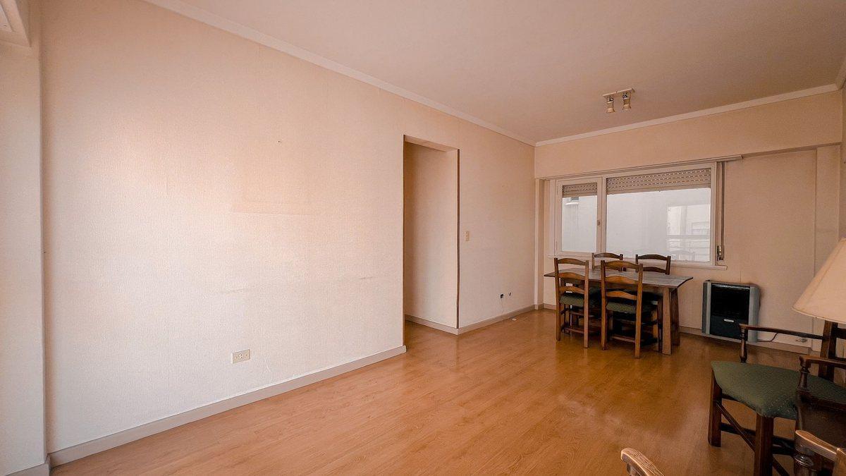 Foto de VENTA Departamento 3 amb La Perla APTO CREDITO, imagen 3