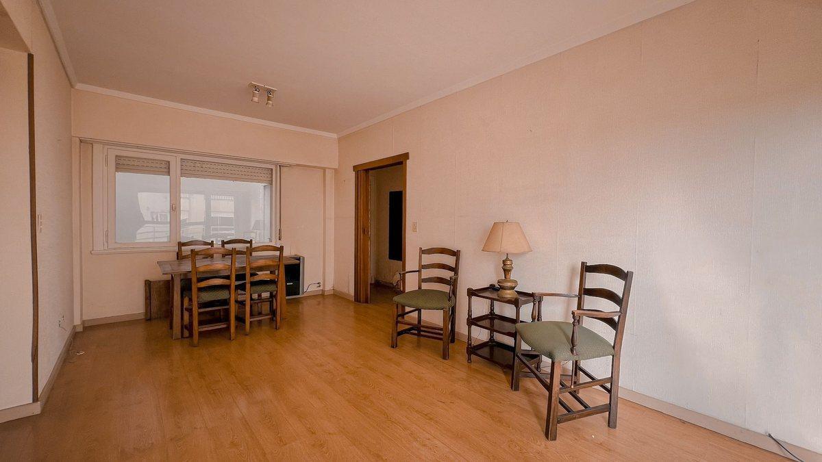 Foto de VENTA Departamento 3 amb La Perla APTO CREDITO, imagen 4