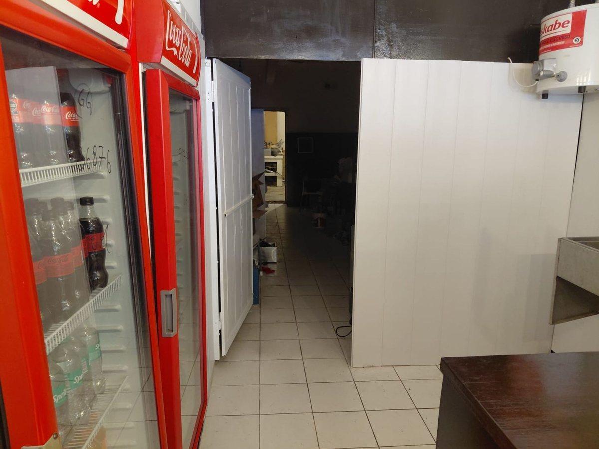Foto de VENTA LOCAL COMERCIAL CENTRO MAS DEPTO PERMUTA, imagen 3