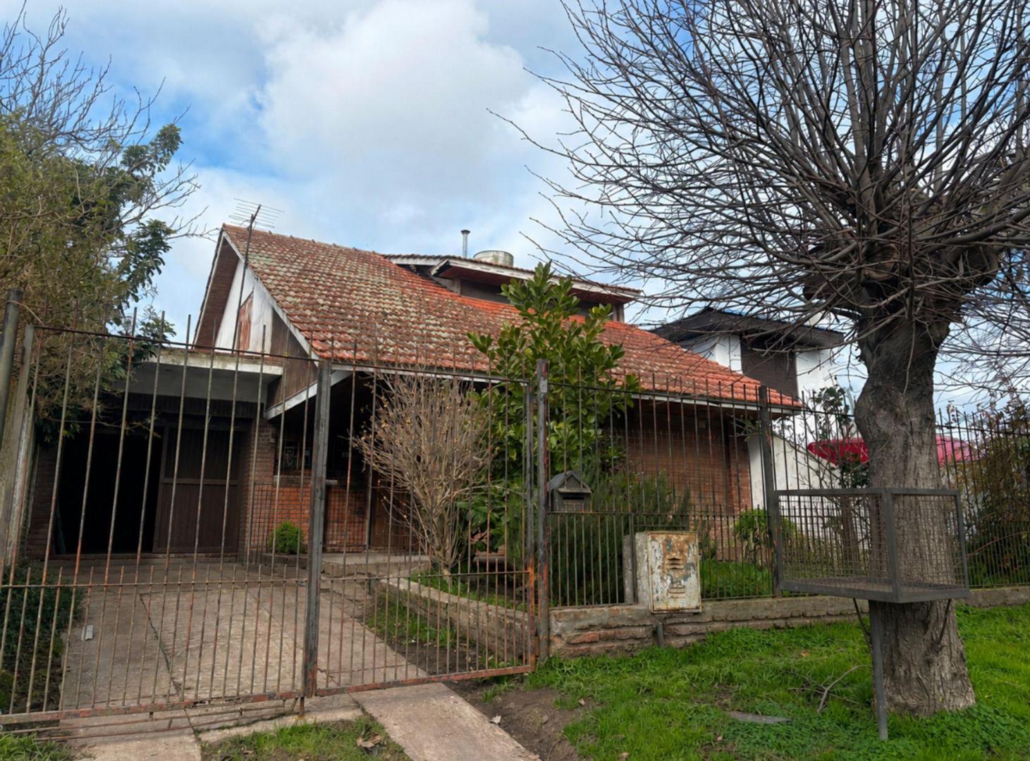 Foto de VENTA CASA 4 AMB. JURAMENTO CON GALPÓN Y PATIO, imagen 2