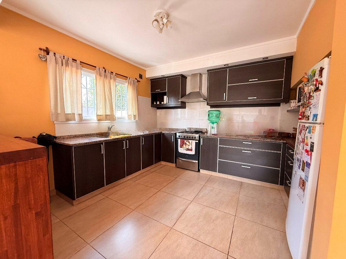 Foto de VENTA CASA 3 AMBIENTES CON GARAJE, PATIO Y BALCON!, imagen 4