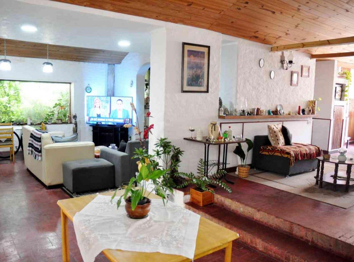 Foto de VENTA CASA 4 AMBIENTES +DEPARTAMENTO COLINA ALEGRE, imagen 3