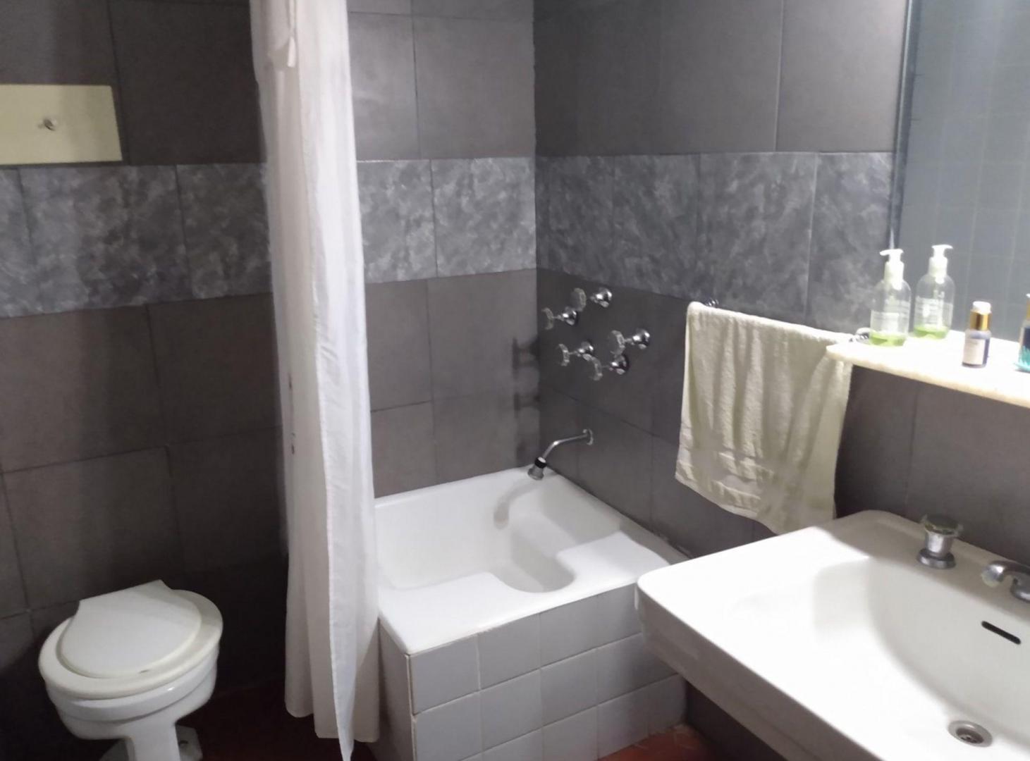 Foto de VENTA CASA 4 AMBIENTES +DEPARTAMENTO COLINA ALEGRE, imagen 5