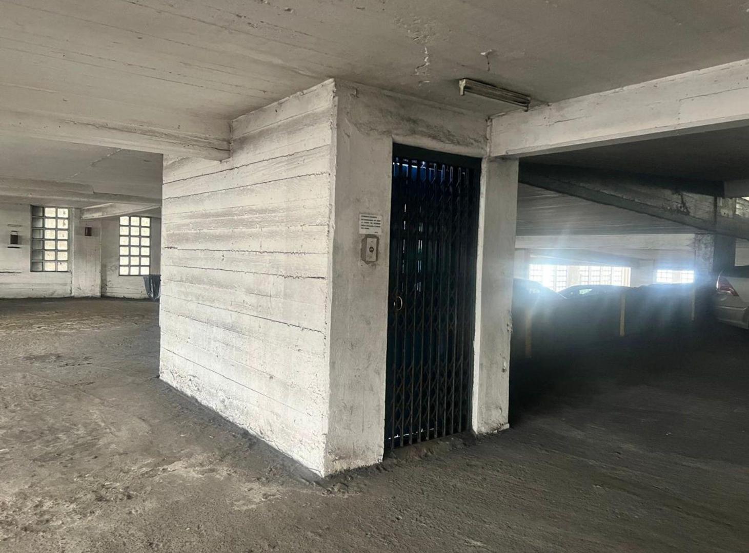 Foto de VENTA COCHERA CUBIERTA CENTRO, imagen 2