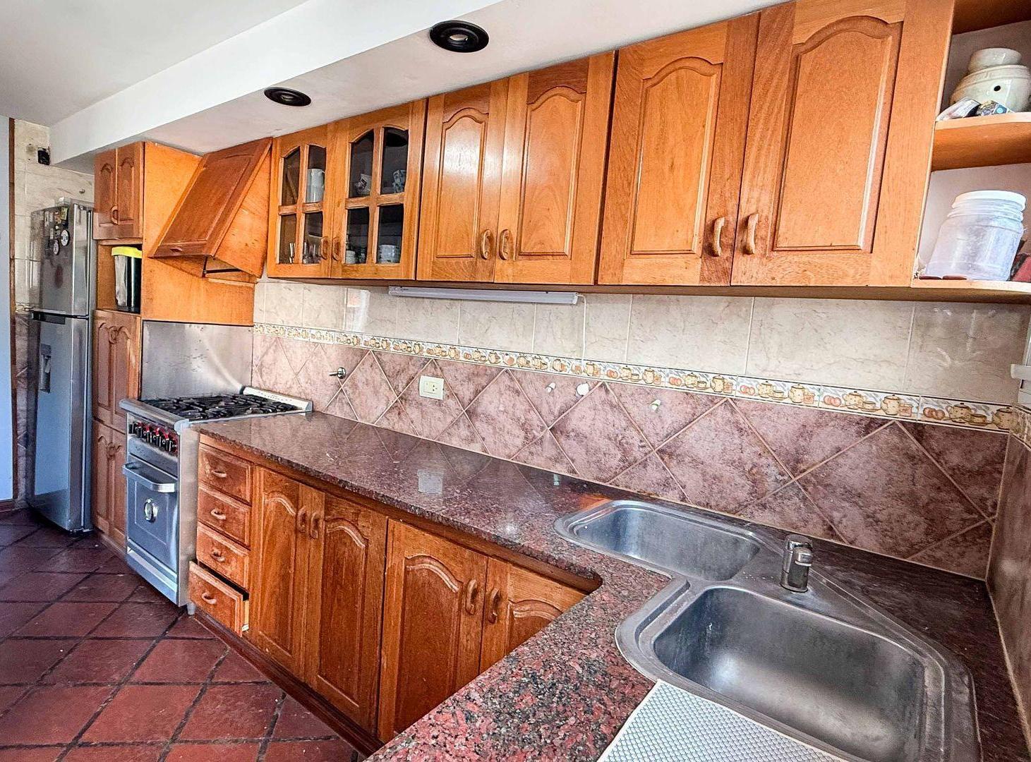 Foto de Venta Casa 5 amb Barrio Constitución Parque, imagen 3