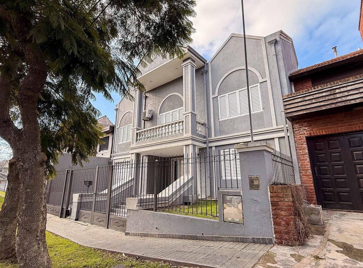 Foto de Venta Casa 5 amb Barrio Constitución Parque, imagen 1