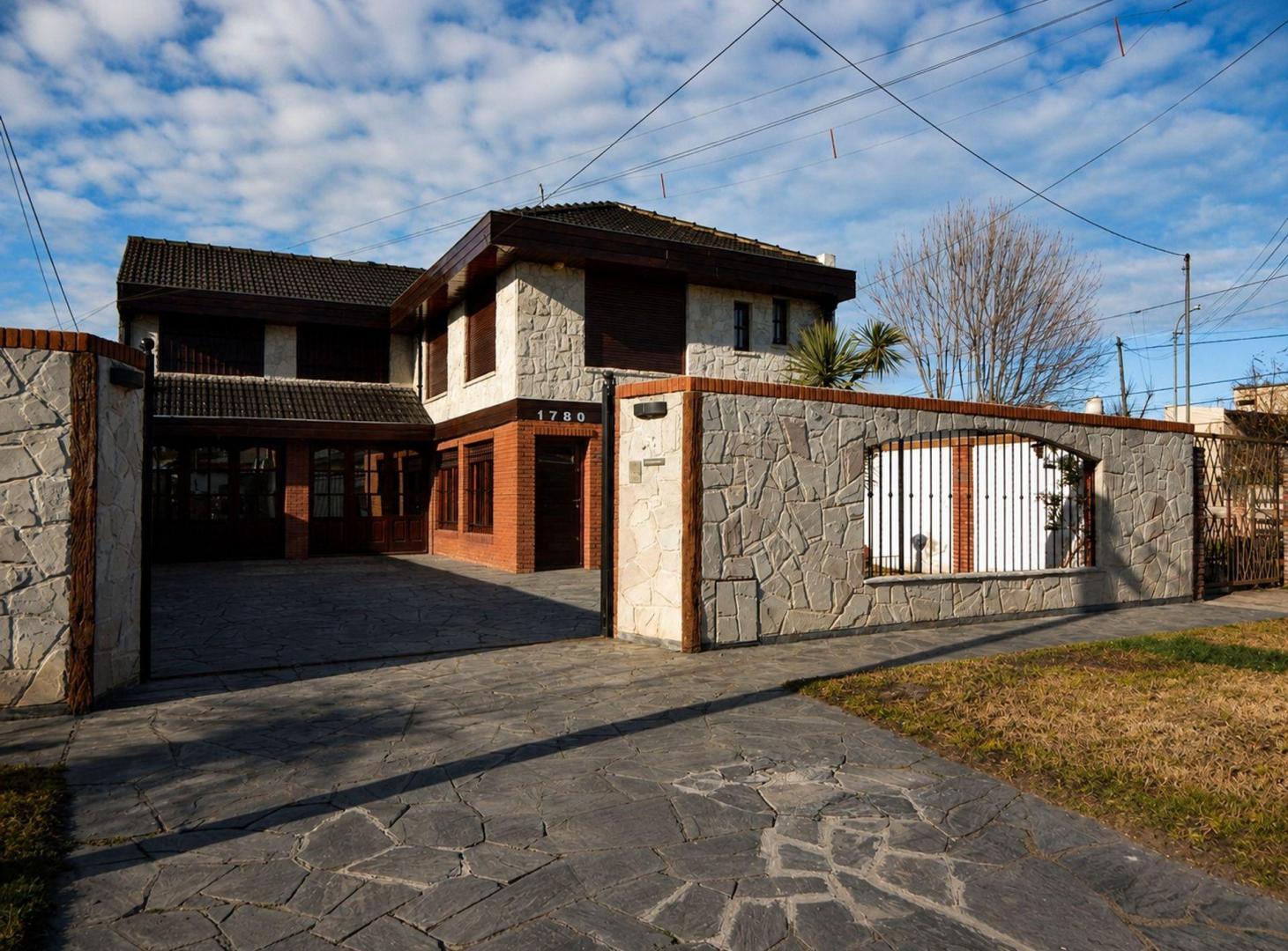 Foto de Venta Casa 5 Ambientes San Salvador Apto Credito, imagen 2