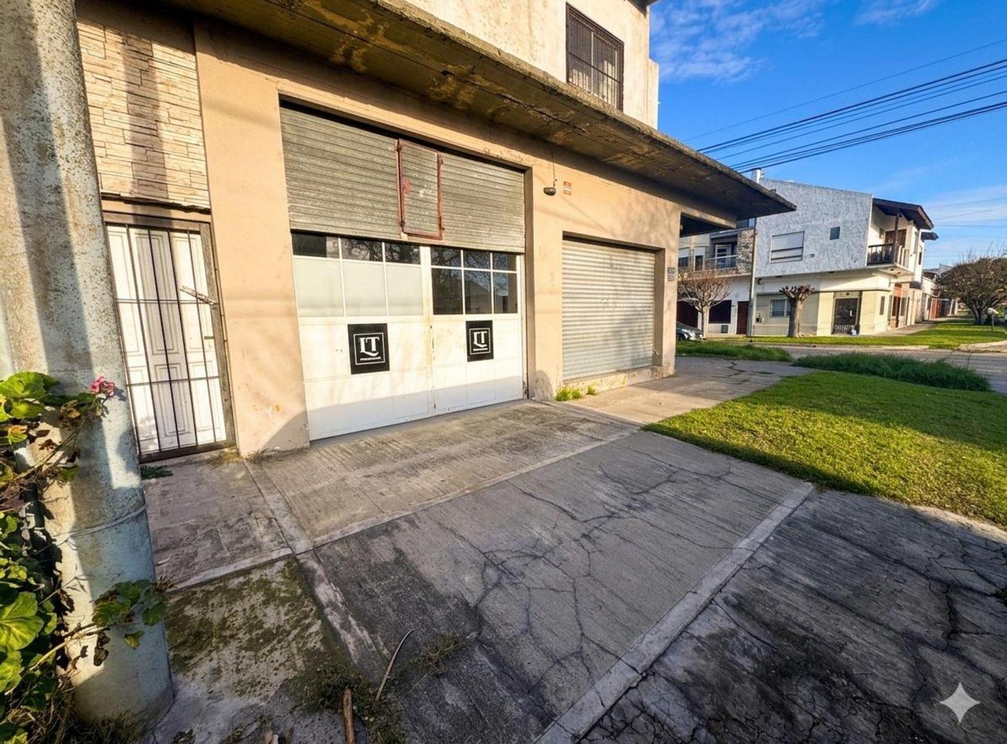 Foto de VENTA Local + 2 Departamentos P. Ramos Oeste, imagen 3