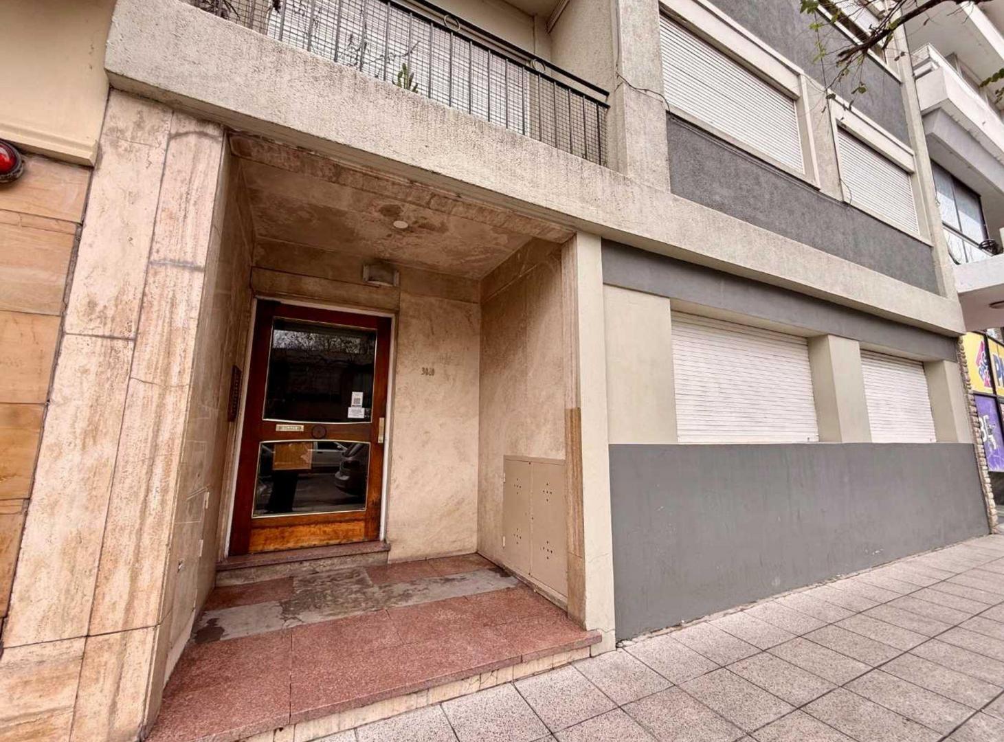 Foto de VENTA SEMIPISO 4 AMBIENTES - APTO CREDITO - CENTRO, imagen 4