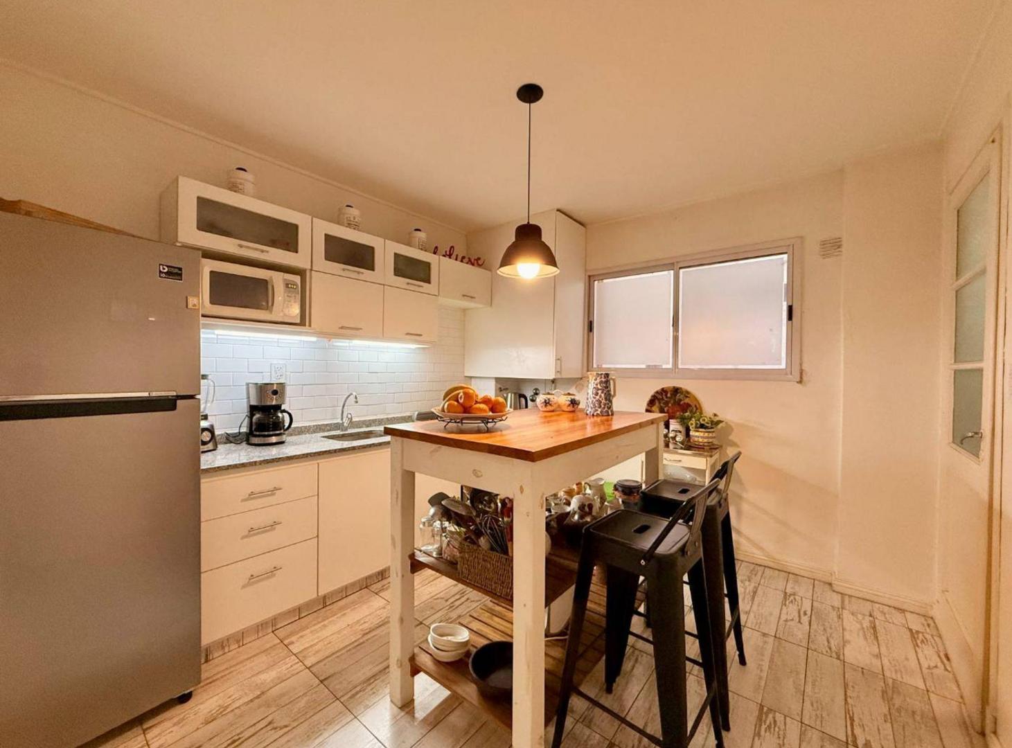 Foto de VENTA SEMIPISO 4 AMBIENTES - APTO CREDITO - CENTRO, imagen 1