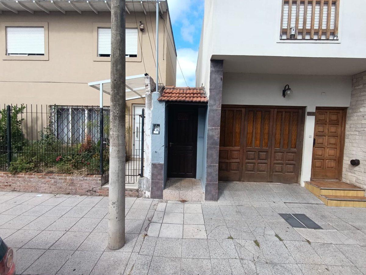 Foto de Venta Ph 3 ambientes en Nueva Pompeya con Patio, imagen 2