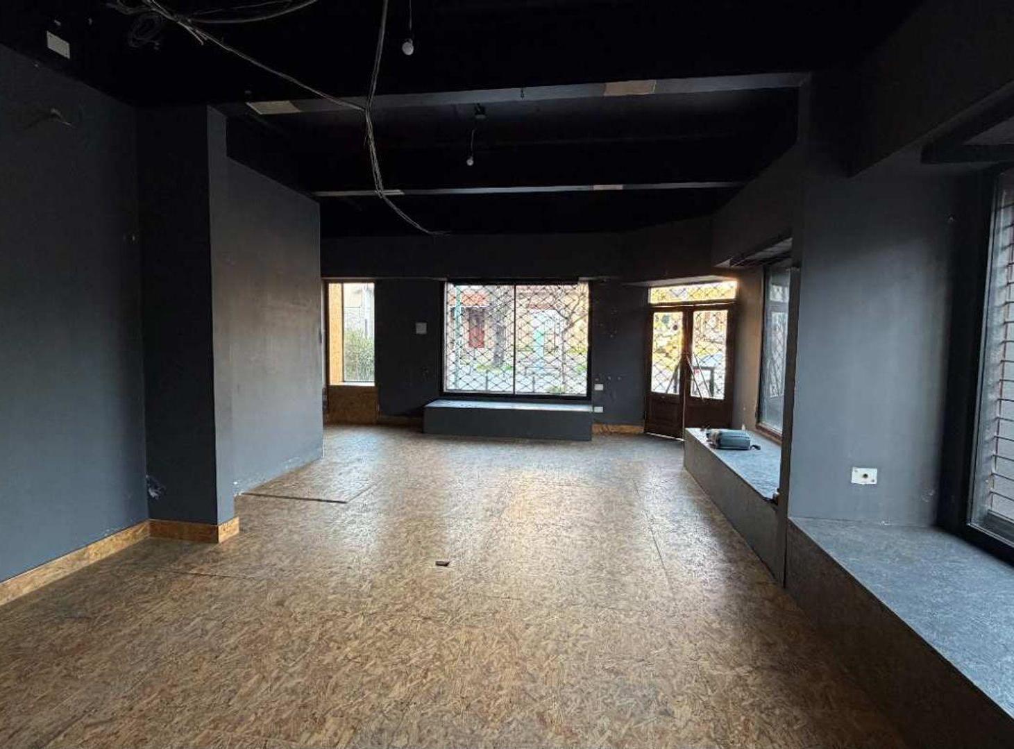 Foto de ALQUILER Local Comercial 150 metros Guemes, imagen 4