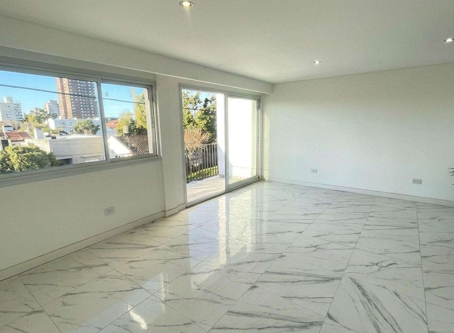 Foto de VENTA DEPTO 2 AMBIENTES A ESTRENAR COCHERA, imagen 2