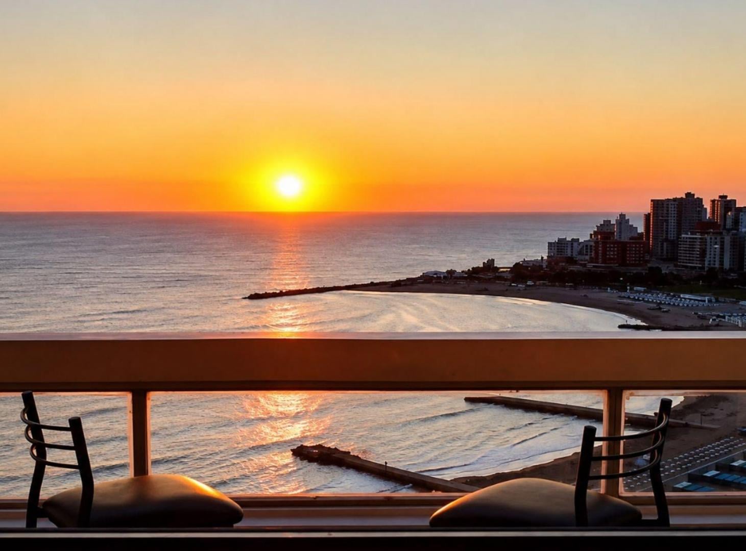 Foto de Venta Dpto 4 Amb Balcón Cochera Frente al Mar, imagen 1