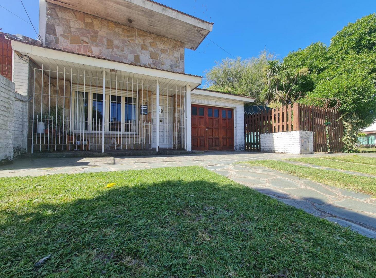Foto de VENTA CASA 5 AMB PARQUE LURO + DUPLEX APTA CREDITO, imagen 1