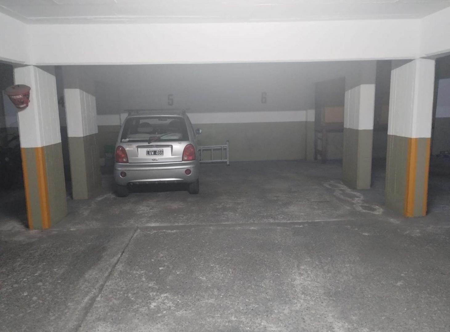 Foto de VENTA COCHERA SEGUNDO SUBSUELO CENTRO ASCENSOR, imagen 5