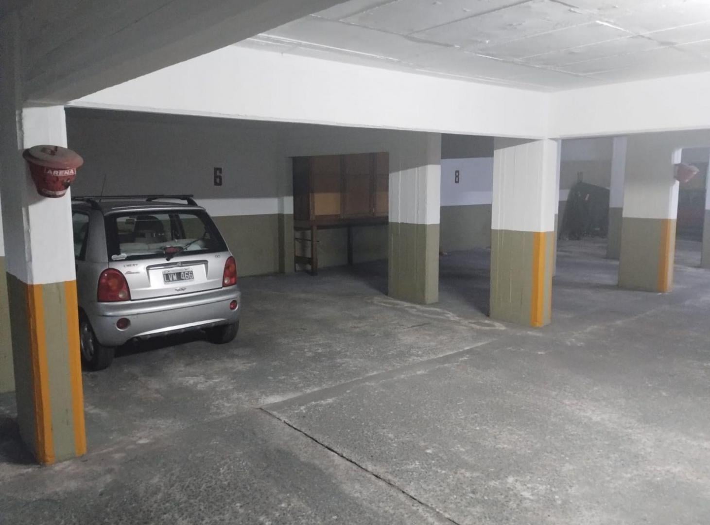 Foto de VENTA COCHERA SEGUNDO SUBSUELO CENTRO ASCENSOR, imagen 2