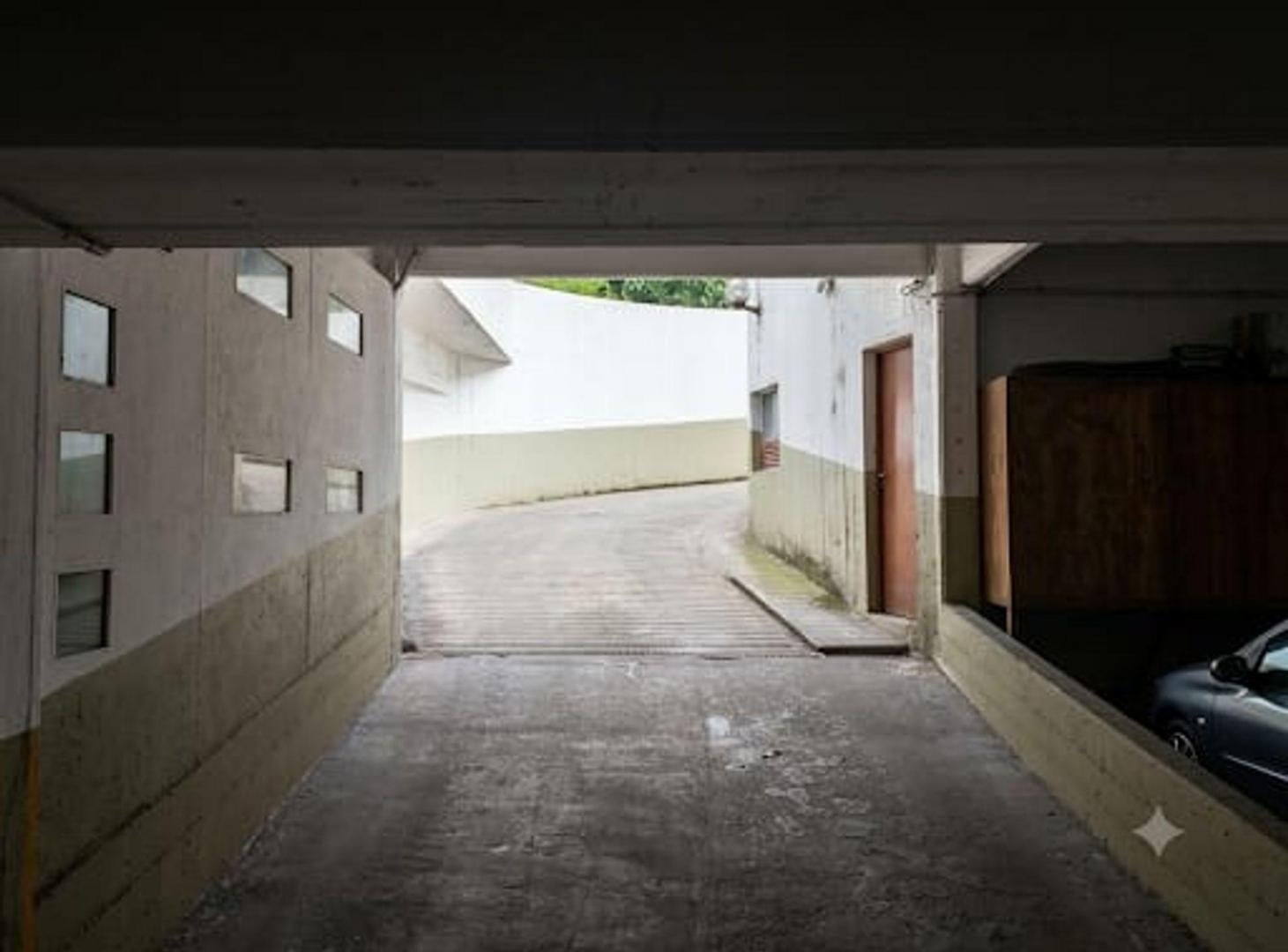 Foto de VENTA COCHERA SEGUNDO SUBSUELO CENTRO ASCENSOR, imagen 4