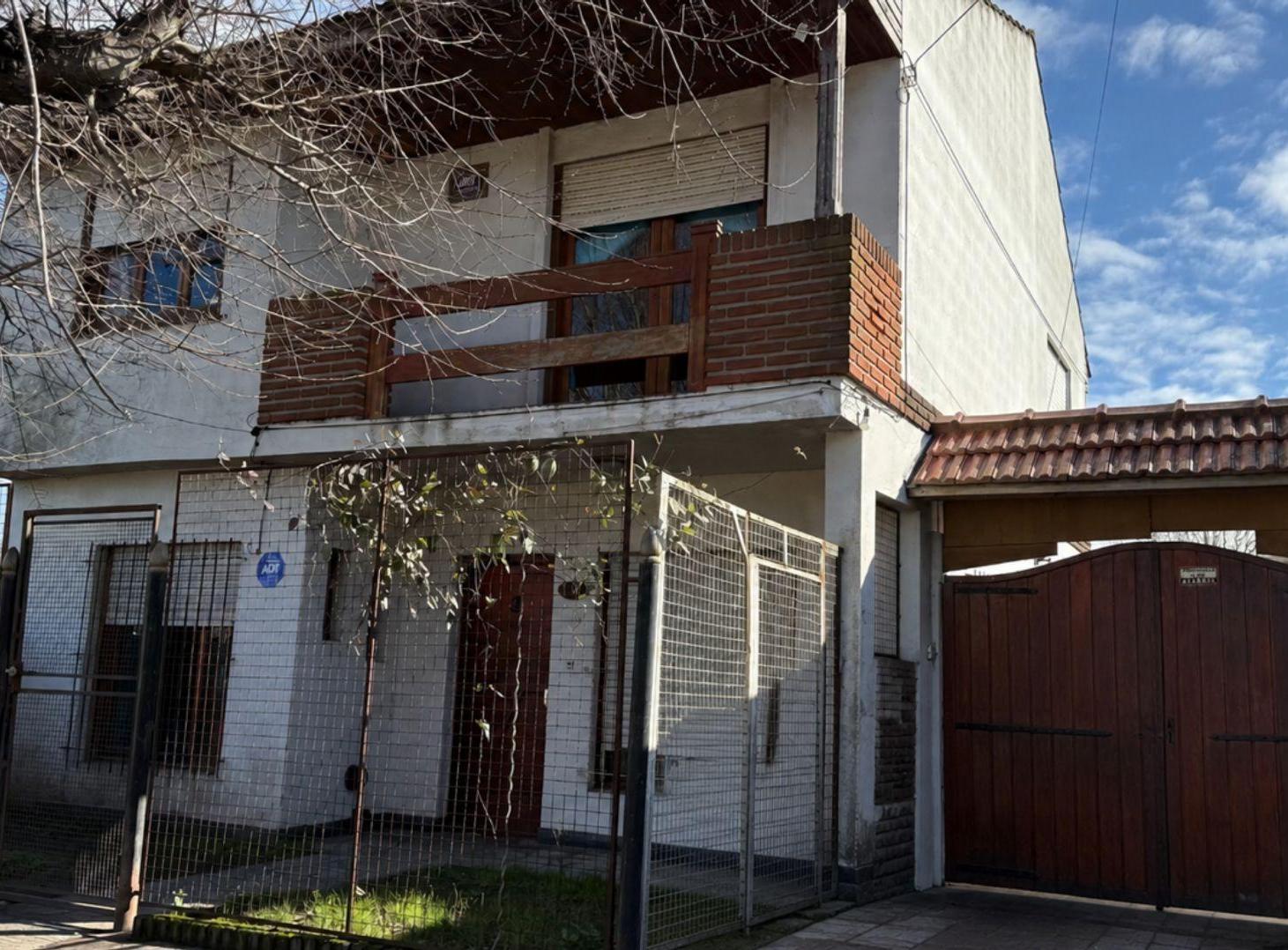 Foto de VENTA CASA 4 AMB CON QUINCHO GALPON Y JARDIN, imagen 5