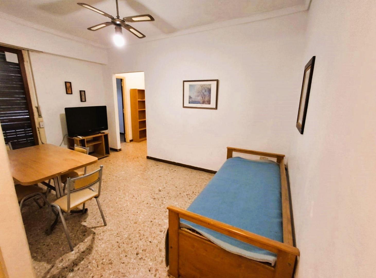 Foto de VENTA DEPTO 2 AMBIENTES A METROS DEL MAR - CENTRO, imagen 3