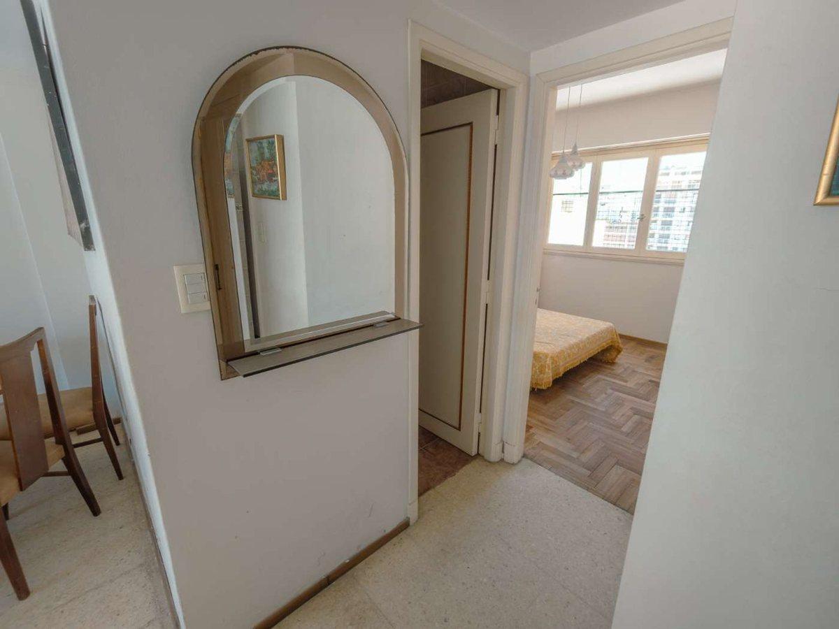 Foto de VENTA DEPARTAMENTO 2 AMB C/BALCÓN FRENTE CENTRO, imagen 4