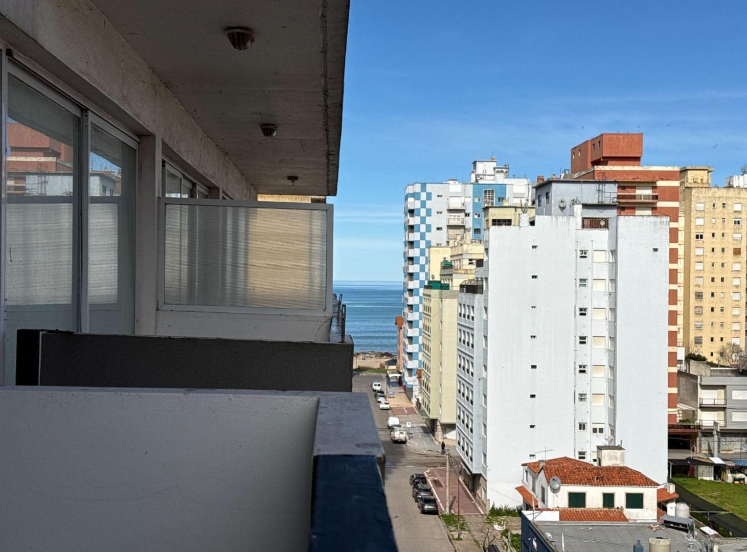 Foto de VENTA MONOAMBIENTE -MIRAMAR -200MTS. DEL MAR, imagen 5