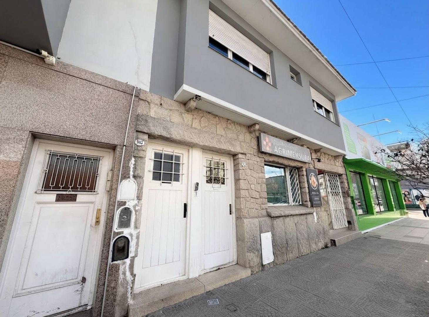 Foto de EN VENTA PH 3 AMB. + DEPTO. 2 AMB. | Z. CENTRO, imagen 2