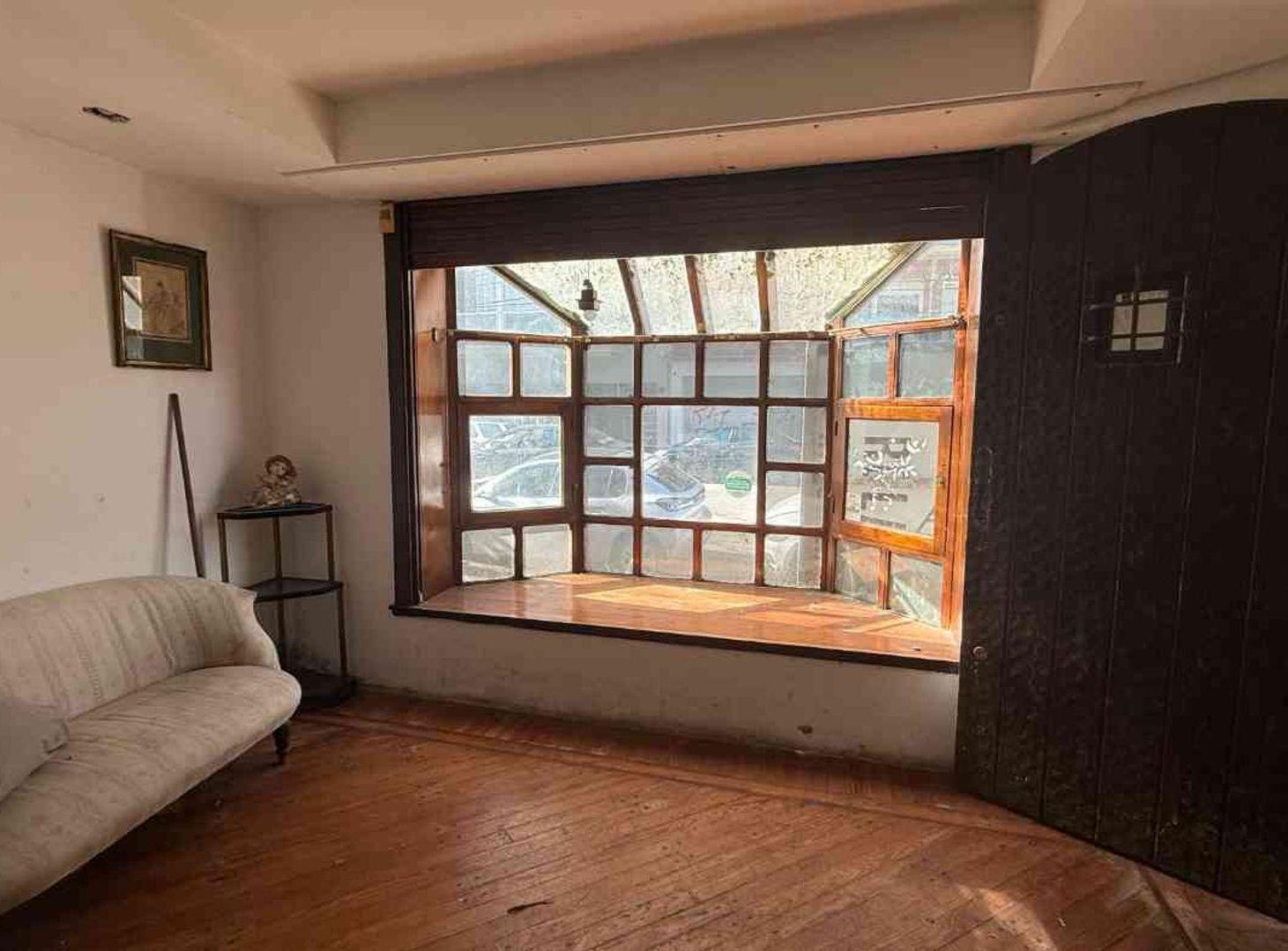 Foto de Venta Casa estilo Mar Platense 5 Amb - Plaza Mitre, imagen 2