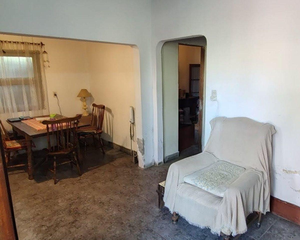 Foto de VENTA CASA 4 AMB. JORGE NEWBERY GRAN PARQUE, imagen 4