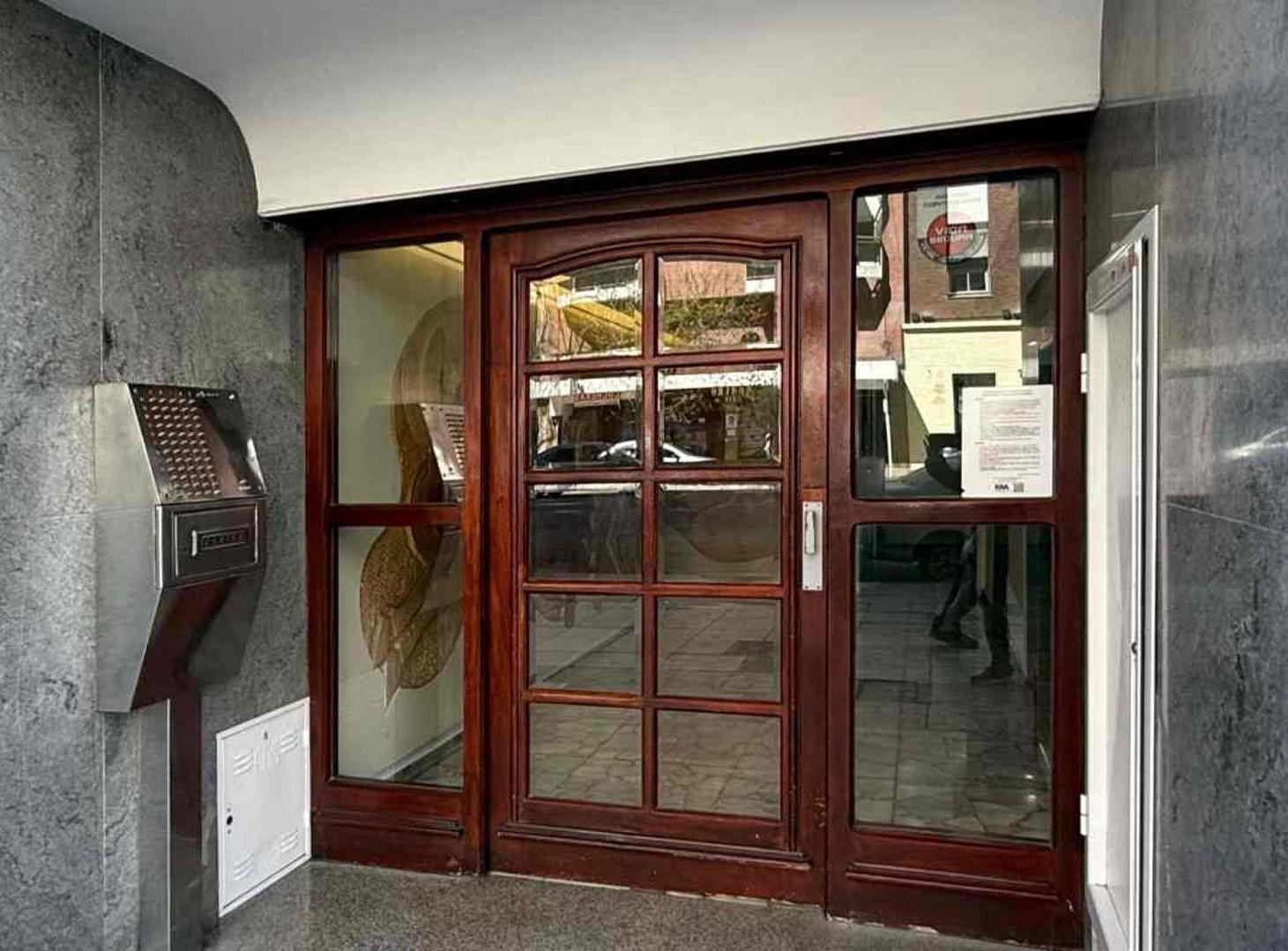 Foto de VENTA MONOAMBIENTE LATERAL PLAZA MITRE, imagen 1