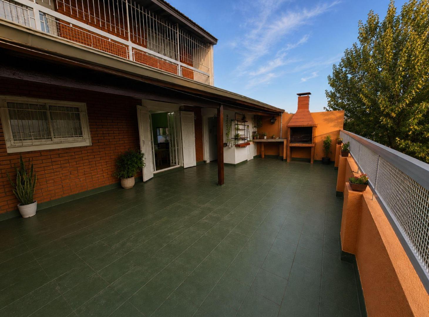 Foto de VENTA PH 3 AMB LAS AVENIDAS CON TERRAZA Y PARRILLA, imagen 3