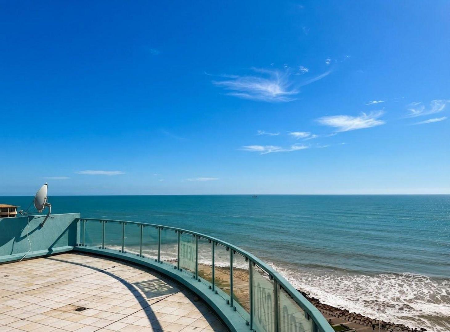 Foto de Venta Dpto 3 Amb Balcón Cochera Frente al Mar, imagen 5