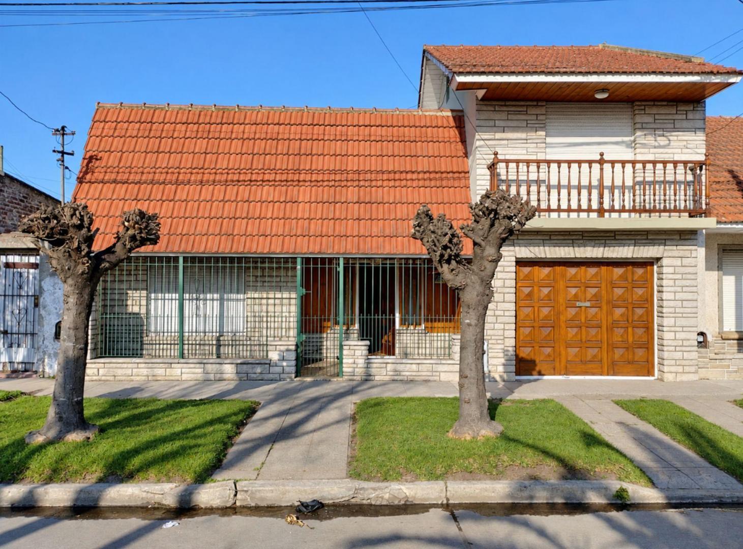 Foto de Venta Casa + Departamento 6 Amb. en Las Avenidas, imagen 1