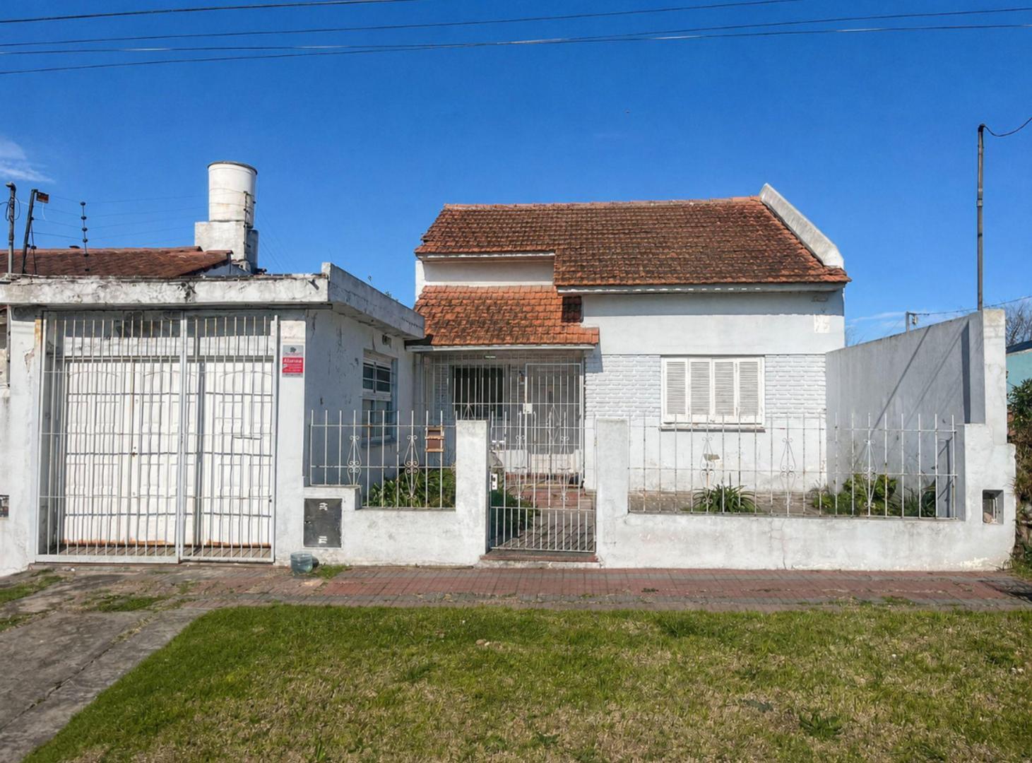 Foto de Venta Casa 3 Amb. Villa Lourdes + 2da Vivienda, imagen 2