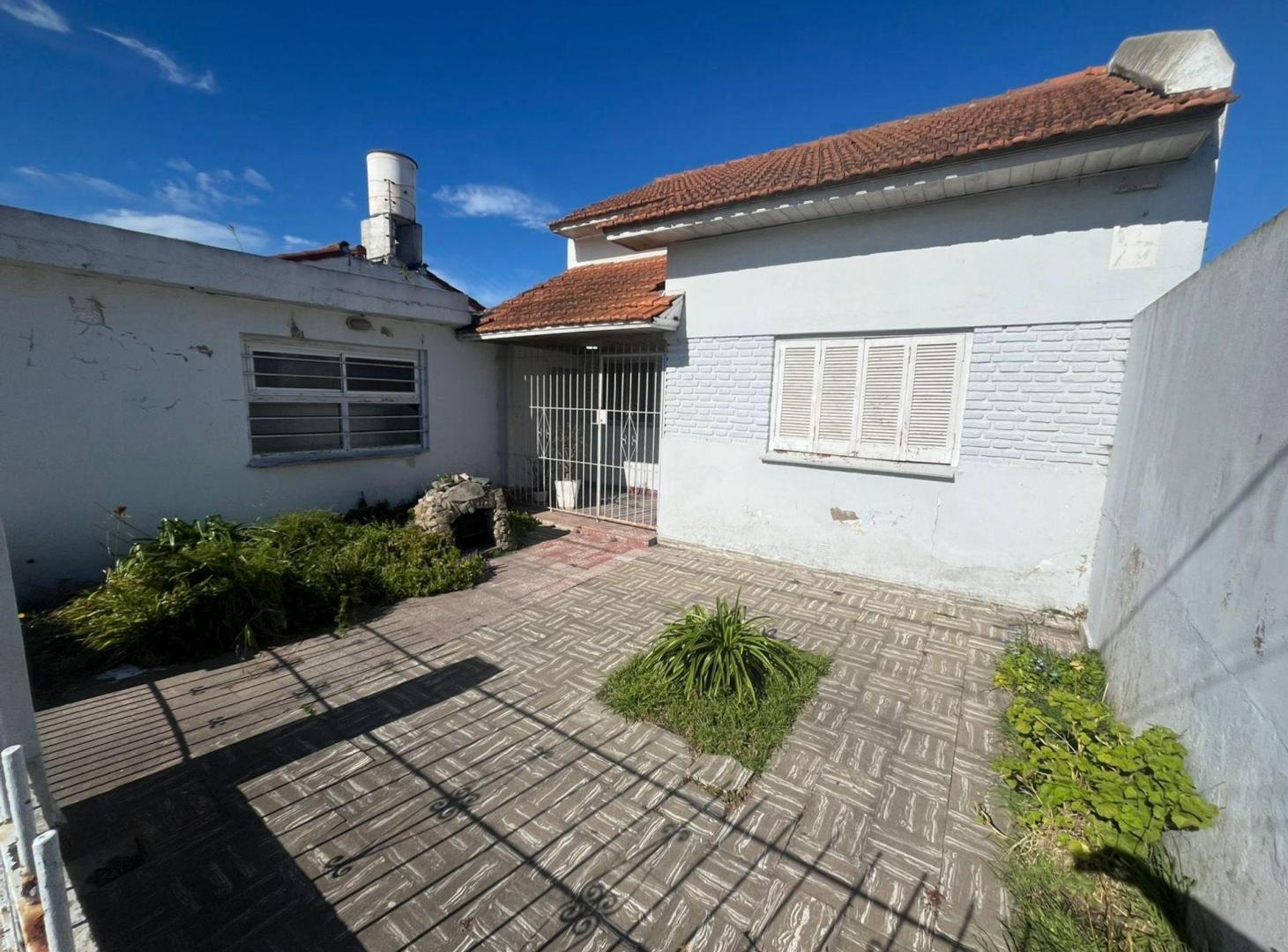 Foto de Venta Casa 3 Amb. Villa Lourdes + 2da Vivienda, imagen 1