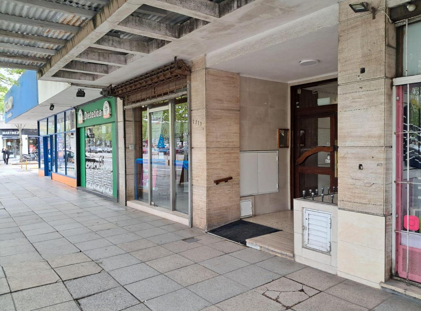 Foto de Venta Monoambiente frente Plaza Mitre muy luminoso, imagen 3