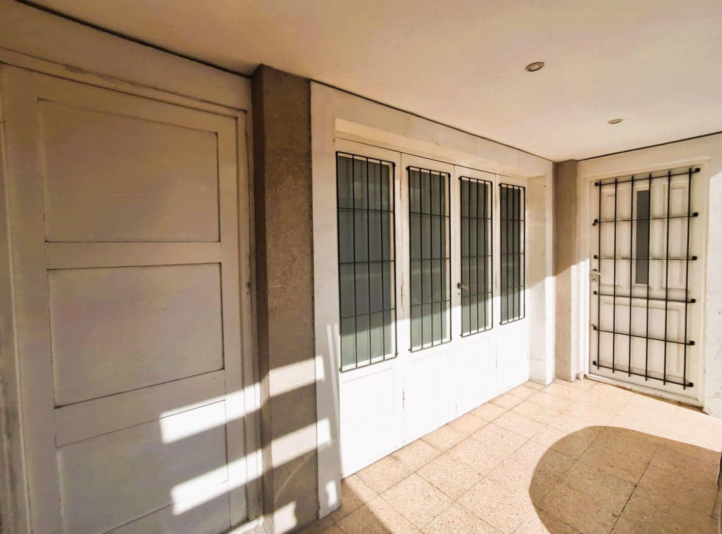 Foto de VENTA 2 CASAS EN BLOCK- 3 AMBIENTES - ELMARTILLO, imagen 5