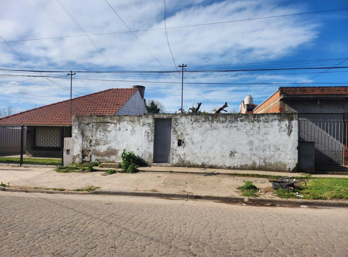 Foto de VENTA Lote 433 MT2 con Casa a reciclar Juramento, imagen 2