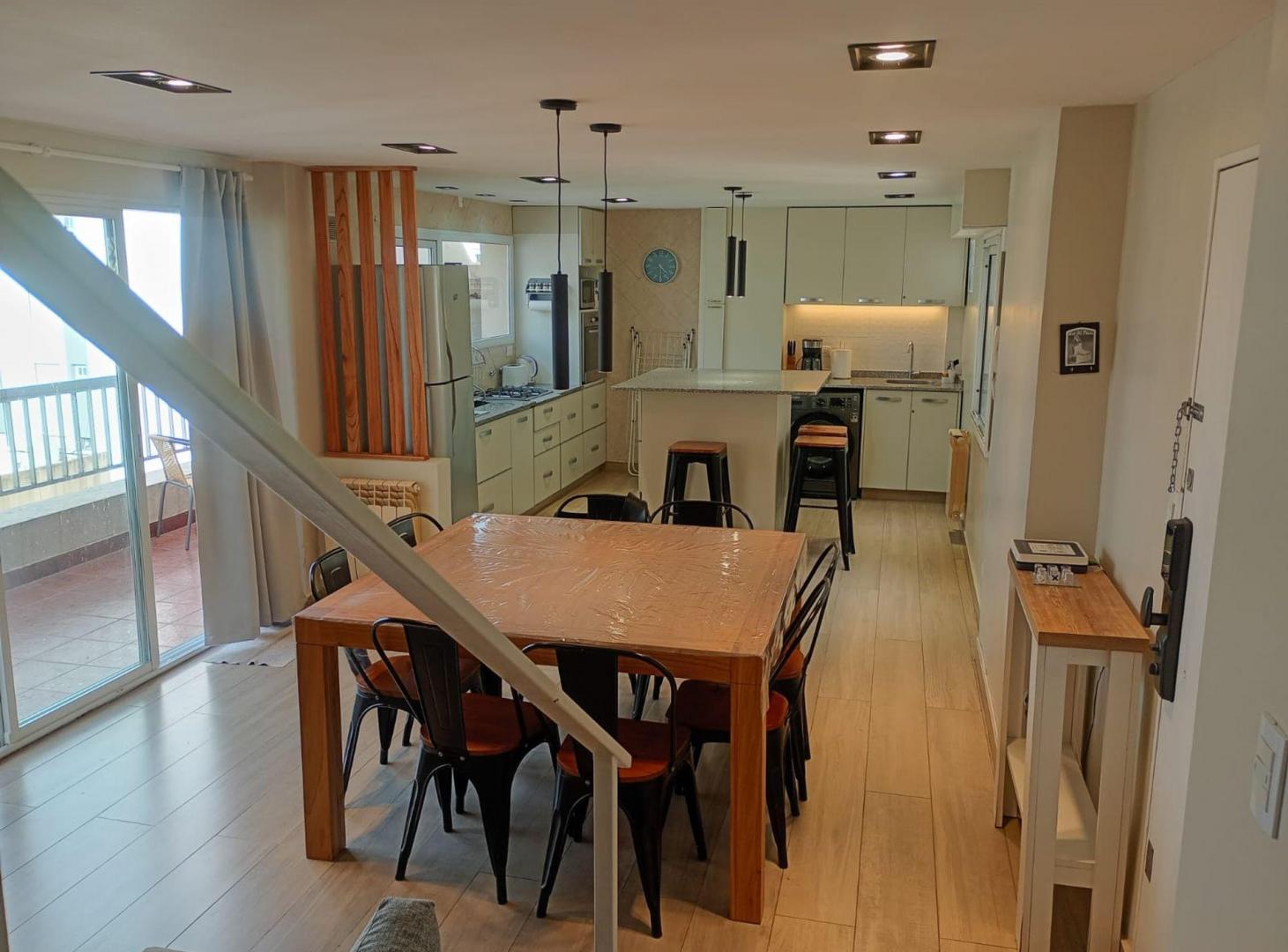 Foto de VENTA DEPTO 5 AMB LA PERLA CON BALCON Y PARRILLA, imagen 2