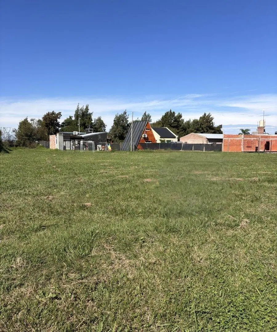 VENTA - Lote de 330 m2- entrega 60% y saldo en cuotas fijas USD - Listo para escriturar. 4