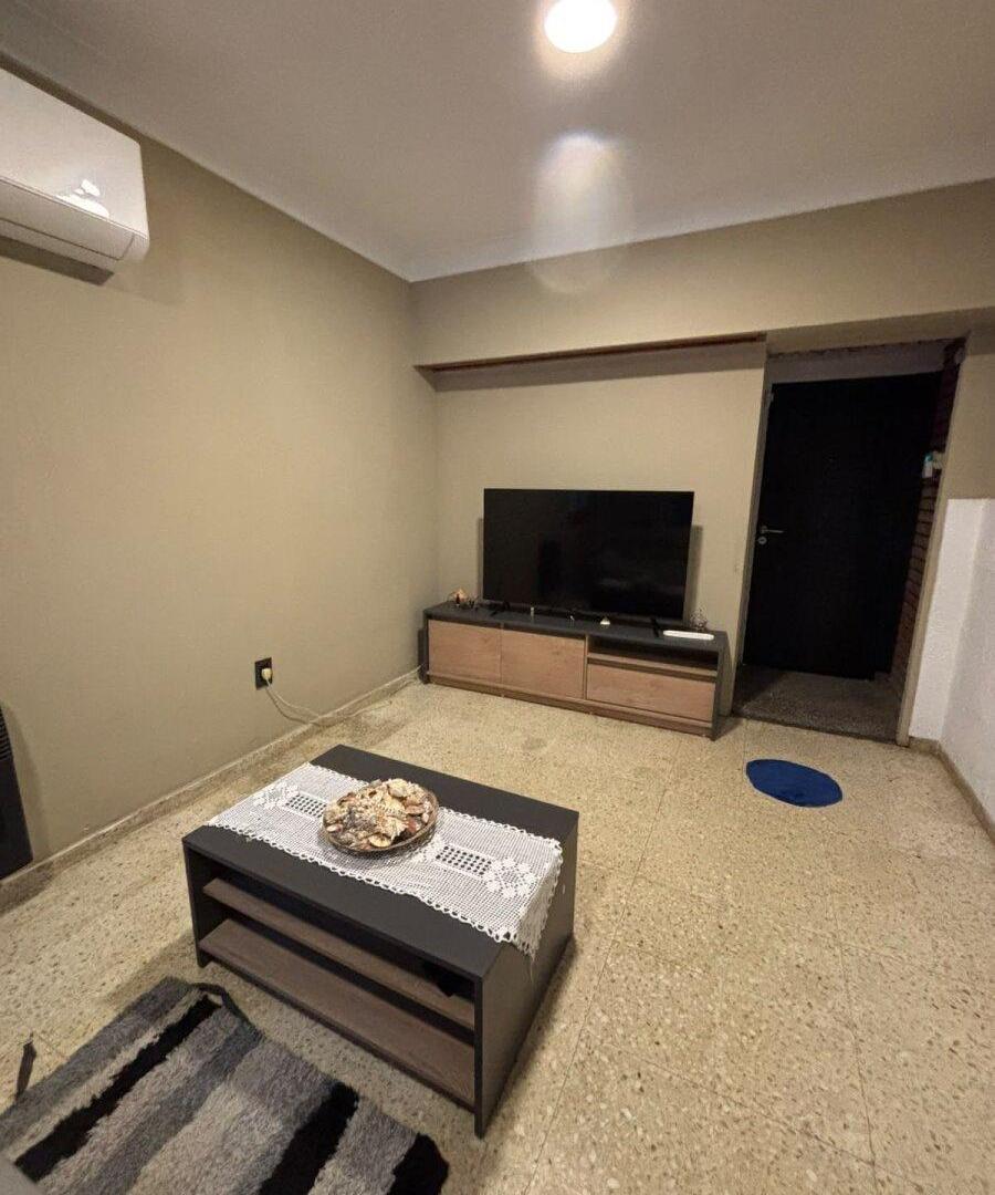 Foto de VENTA - Casa 2 dormitorios, garage, quincho y pileta, imagen 5