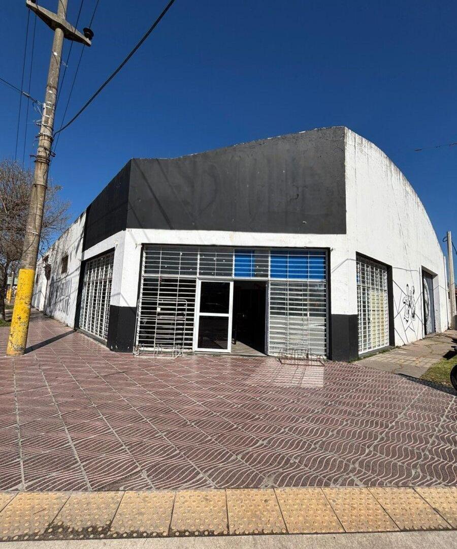 Foto de VENTA - Galpon - deposito sobre avenida San Martin, San Lorenzo., imagen 4