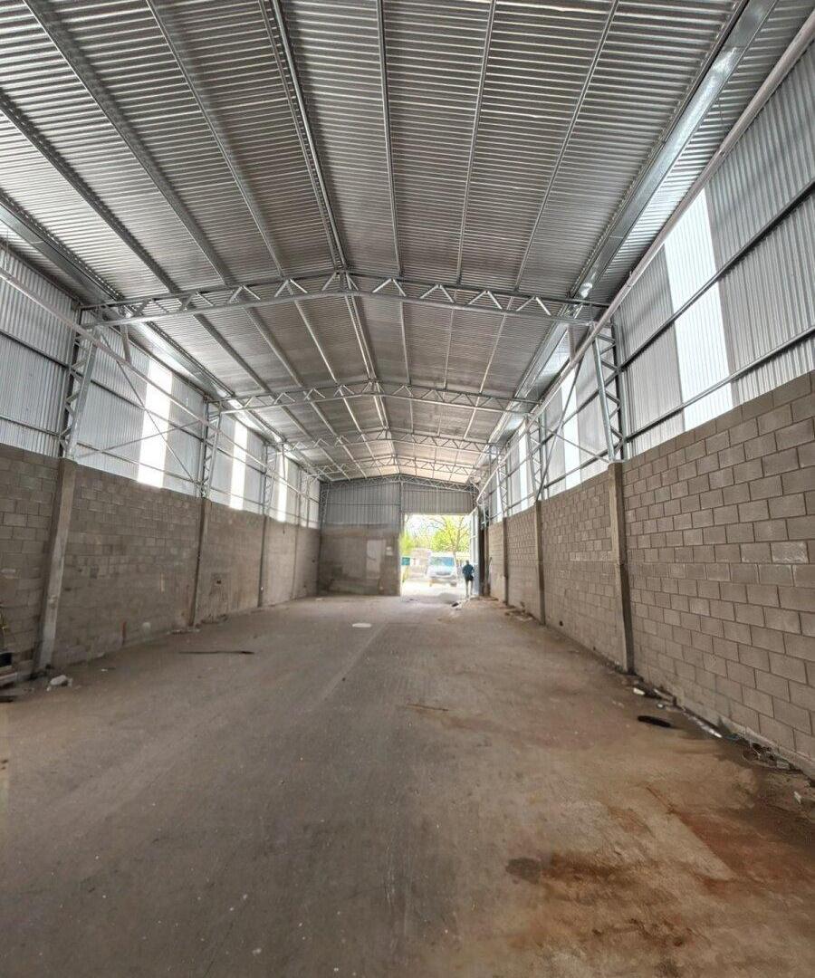 Foto de Galpon 300 m2 a estrena con comedor, oficinas y 2 baños, imagen 3