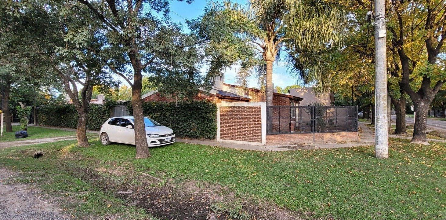 Foto de VENTA - Casa 3 habitaciones con todo los servicios Ricardone, imagen 1