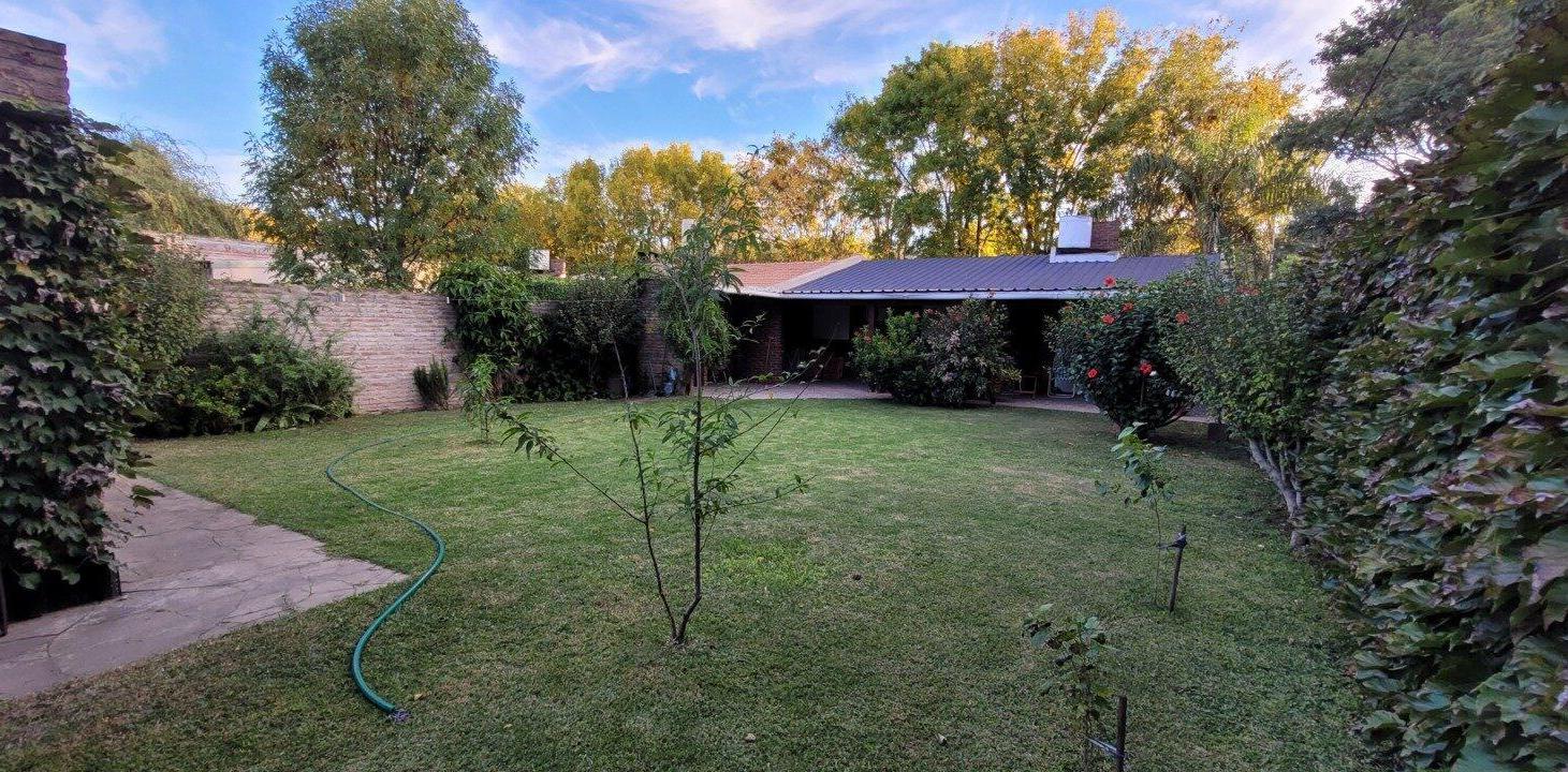 Foto de VENTA - Casa 3 habitaciones con todo los servicios Ricardone, imagen 3