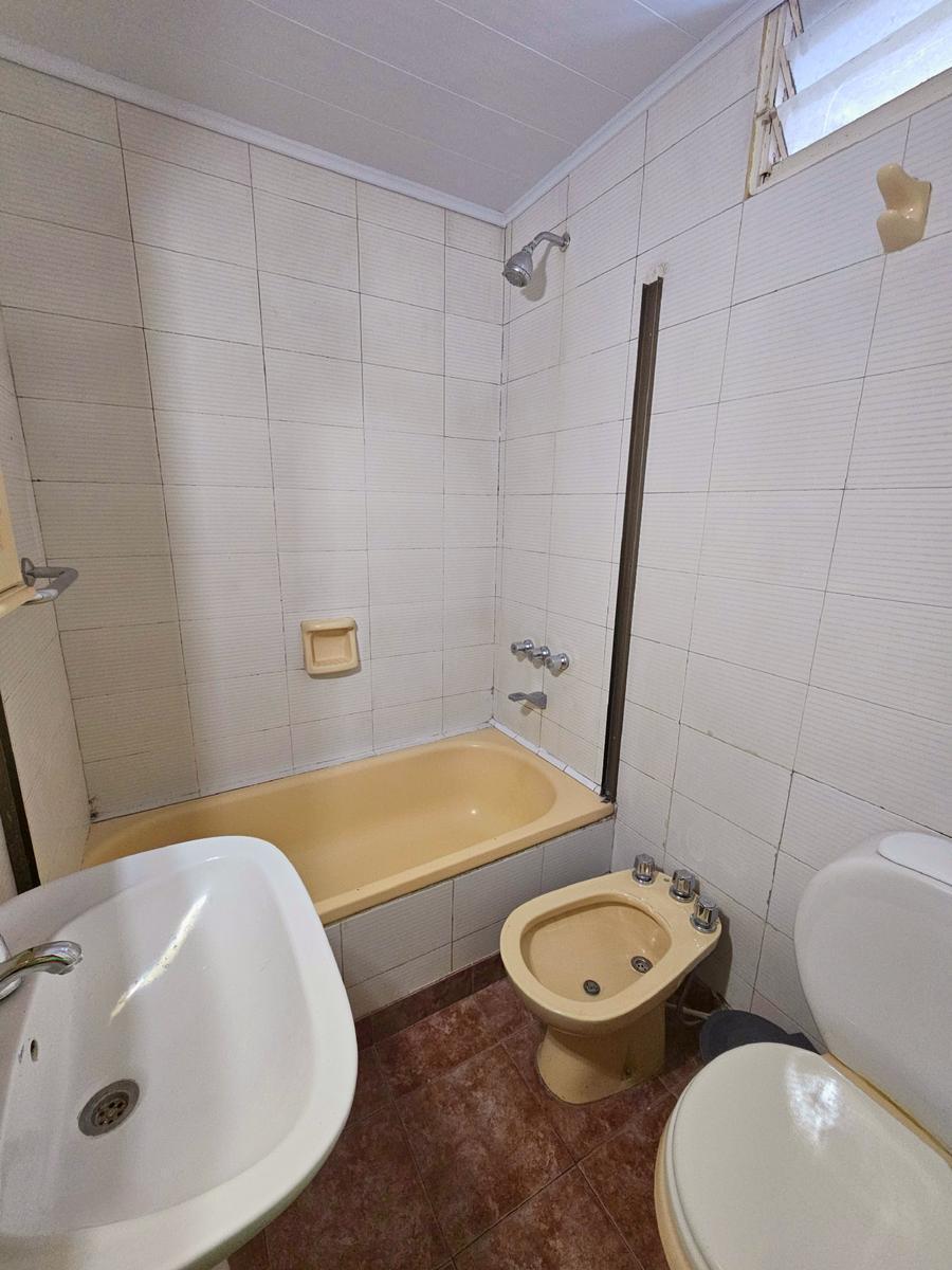 Hermoso y Luminoso 3 Ambientes Sobre La Av Directorio, Piso Alto Muy Buenas Dimensiones y Distr 1