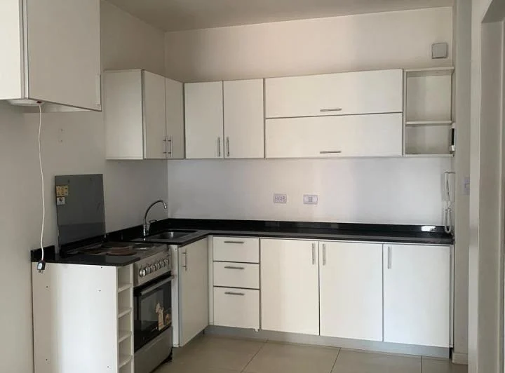 3 ambientes con cocina integrada, excelente luminosidad en pleno corazón de Almagro 3
